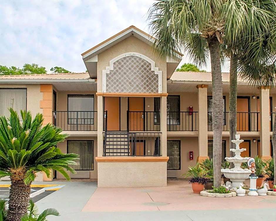 Quality Inn near Manatee Springs State Park
