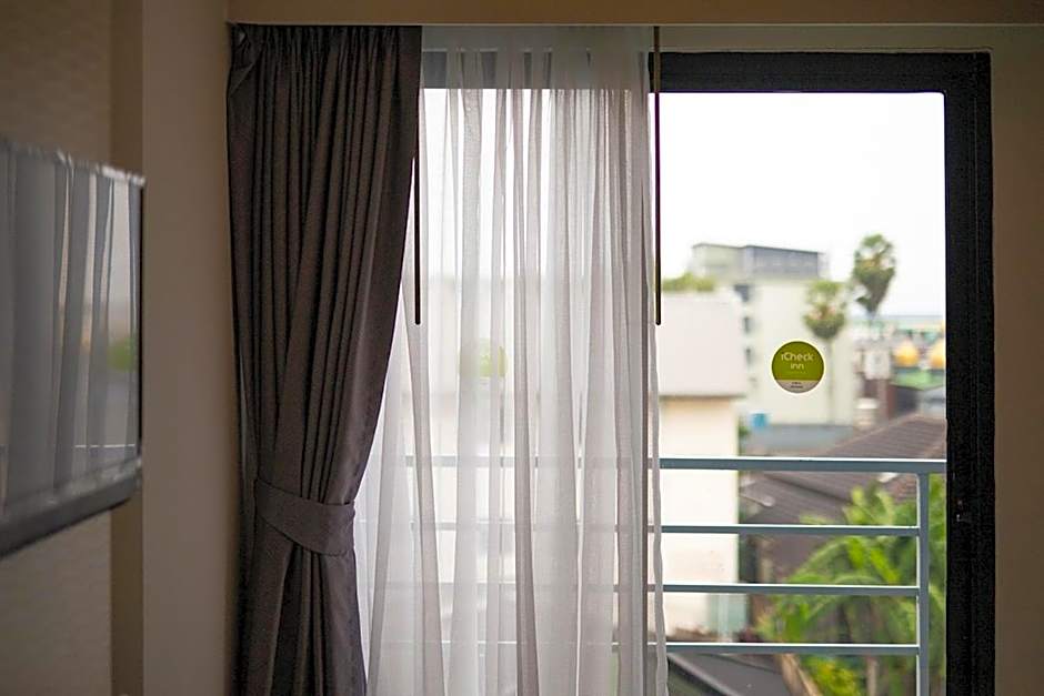 iCheck inn Chill Patong