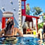 Banana Alaçatı Food & Stay - Adults Only