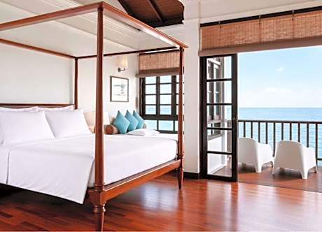 Premium Water Chalet King