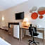 Howard Johnson Hotel by Wyndham Toms River
