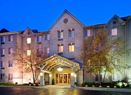 Staybridge Suites Chicago-Oakbrook Terrace, an IHG Hotel