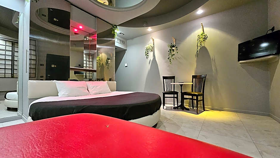 Silk Motel