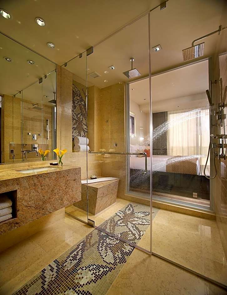 EB Hotel Miami Airport