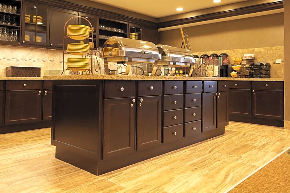 Homewood Suites by Hilton Coralville - Iowa River Landing