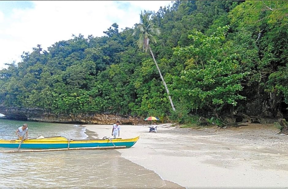 RedDoorz @ Western Highway Lodge Hotel