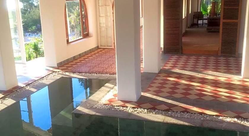 Villa Louise Hue Beach Hotel