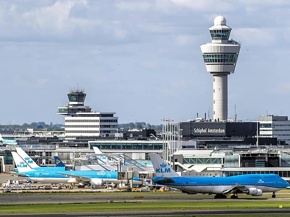 HOTELUX Amsterdam Airport Hotel