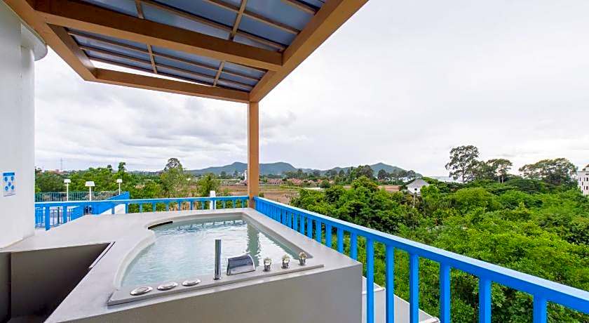 Costa Village Jacuzzi Bangsaray