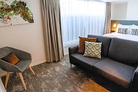 Petite 2-Bedroom Apartment