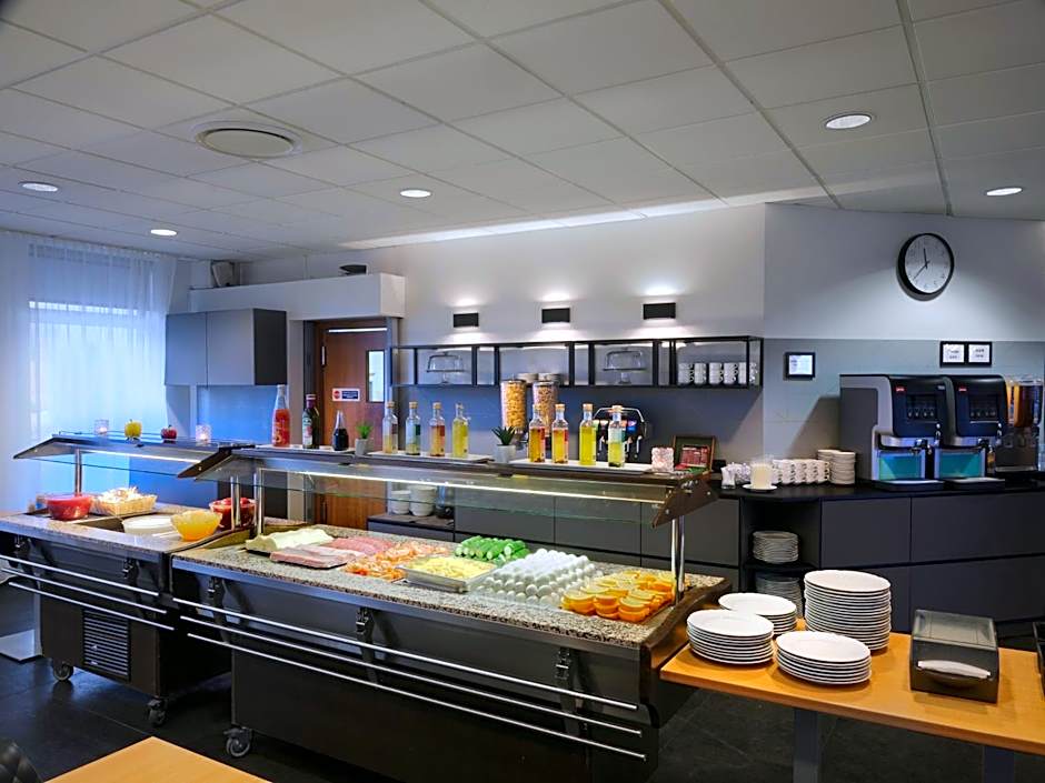 Hotel Cabin