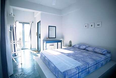 Deluxe Double or Twin Room with Air Conditioning