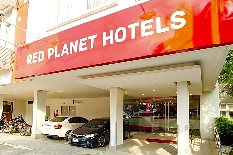 Easy Planet Phuket Patong