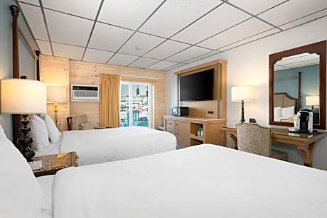 Superior Two Queen Full Harbor View 1st Floor