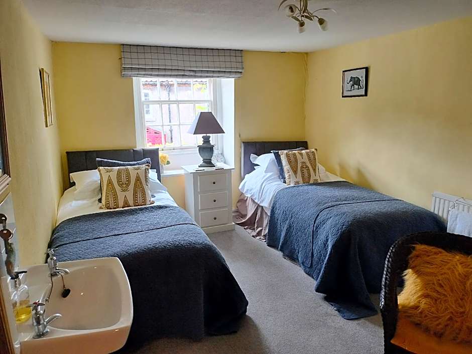 Photo 1 of 2 of Classic 1 Double Bed or 1 Twin Bed
