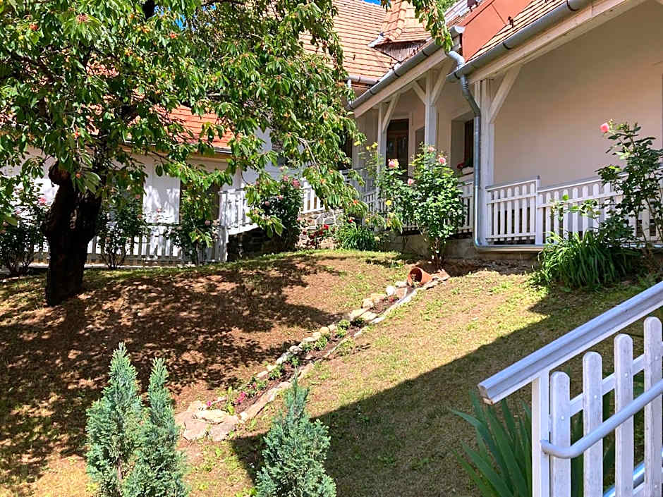 Fogadó a Két Tölgyfához