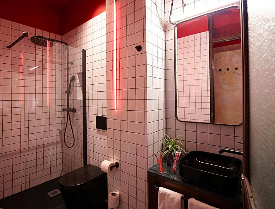 DAVE Red Athens - Son of a Brown