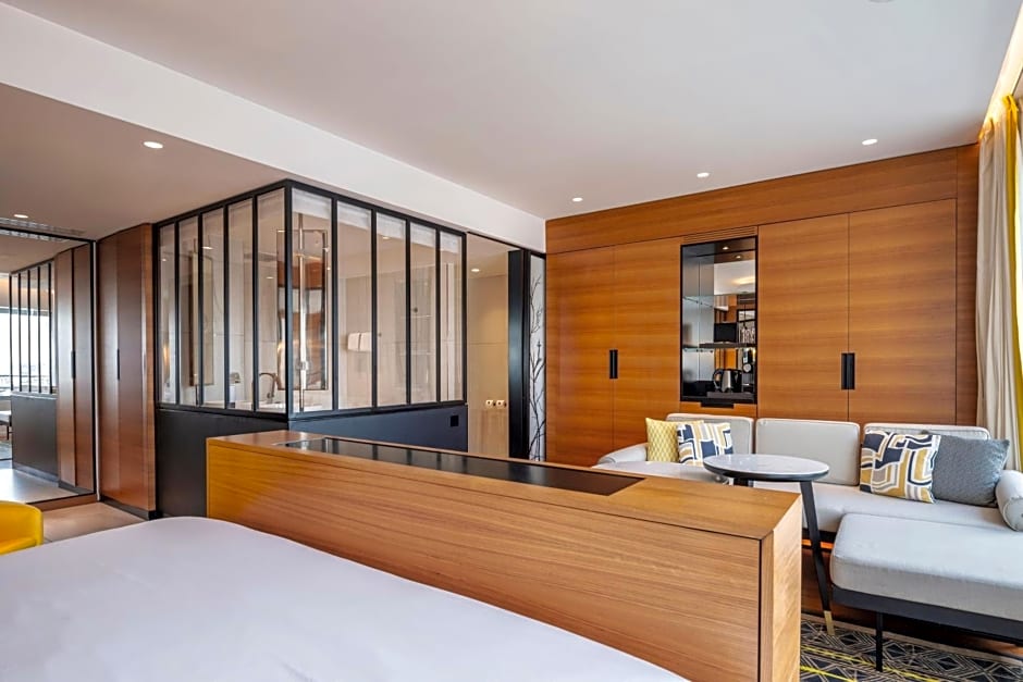 Renaissance by Marriott Paris Republique Hotel