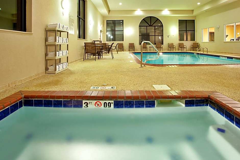 Holiday Inn Express Hotel & Suites Claypool Hill -Richlands Area By IHG