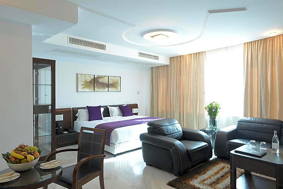 The Penthouse Suites Hotel