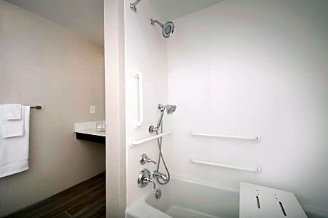 Studio, 2 Queen Beds