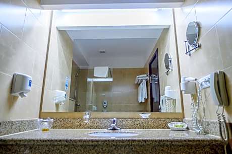 Twin Room with Lake View