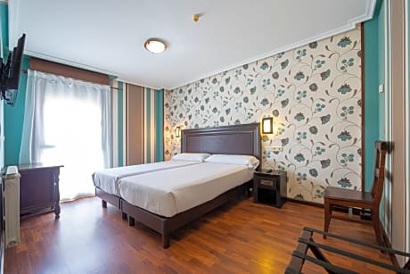 Twin City View Two Beds