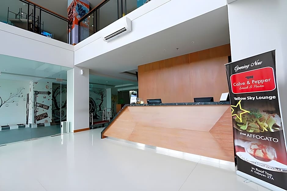 Yellow Star Gejayan Hotel