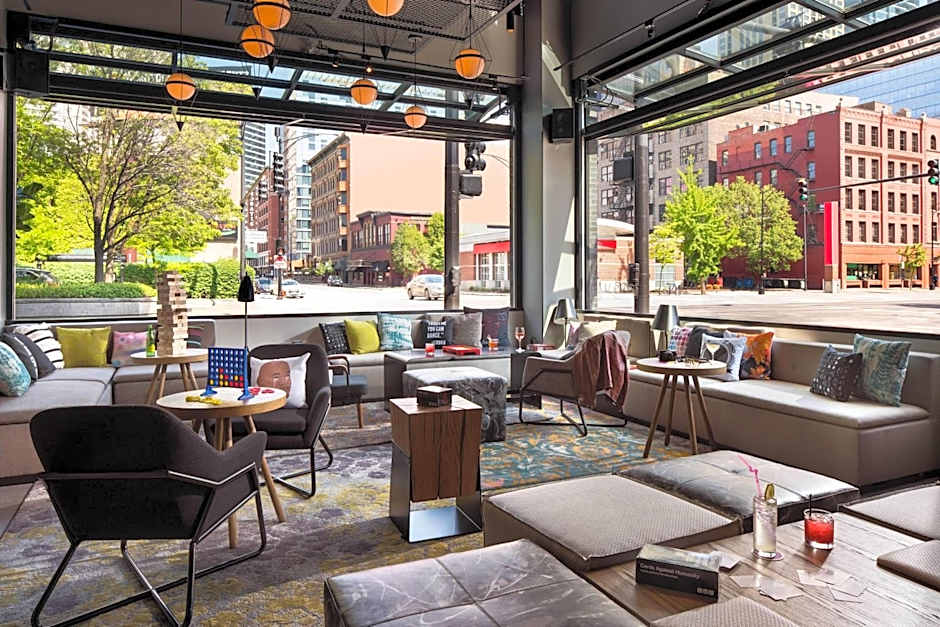 Moxy by Marriott Chicago Downtown