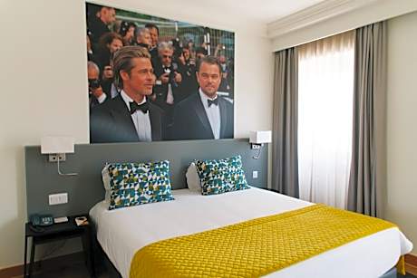 Family Room (2 Adults + 2 Children)