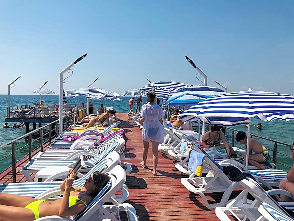 Grand Koru Otel Beach