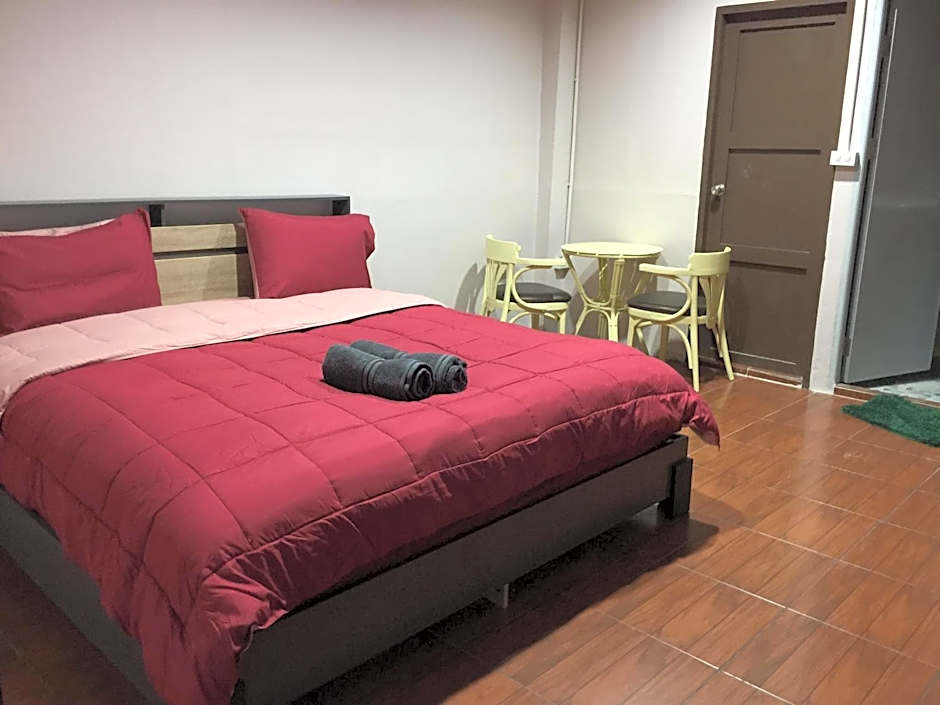 SMILE HOME GUESTHOUSE