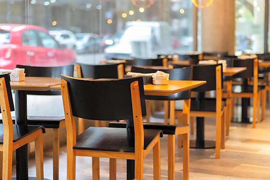 Dazzler by Wyndham Polo