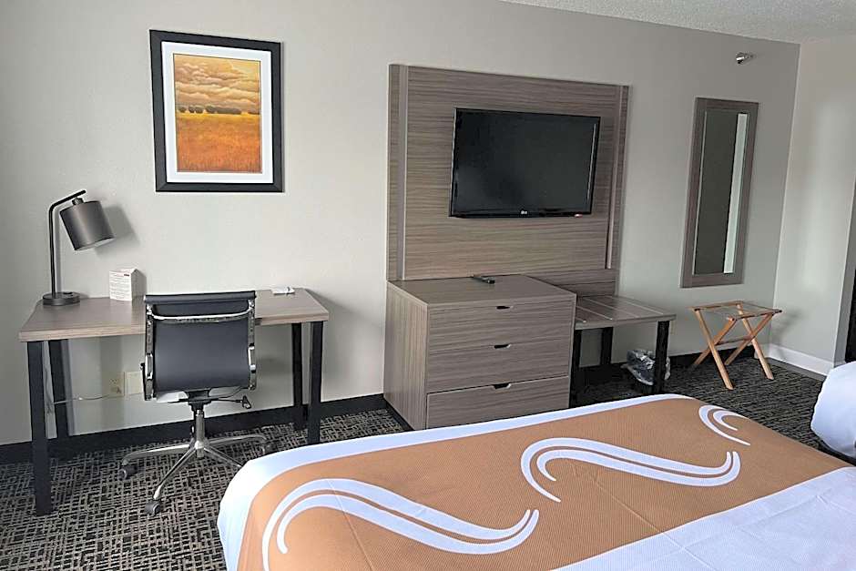 Quality Inn & Suites Red Wing