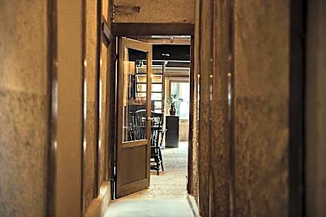 Oito 美しい街並みに佇む喫茶と宿