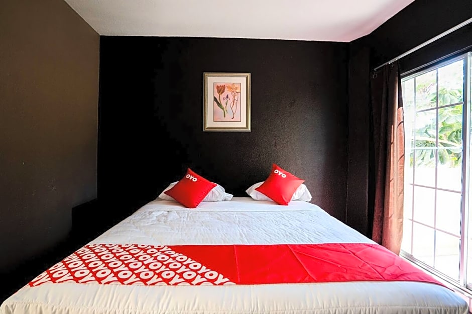 OYO Hotel CocoBeach