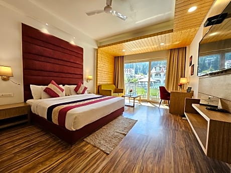 Luxury Room with Balcony