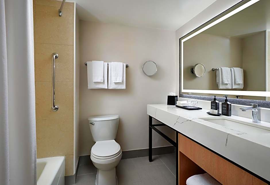 Sheraton Ontario Airport Hotel