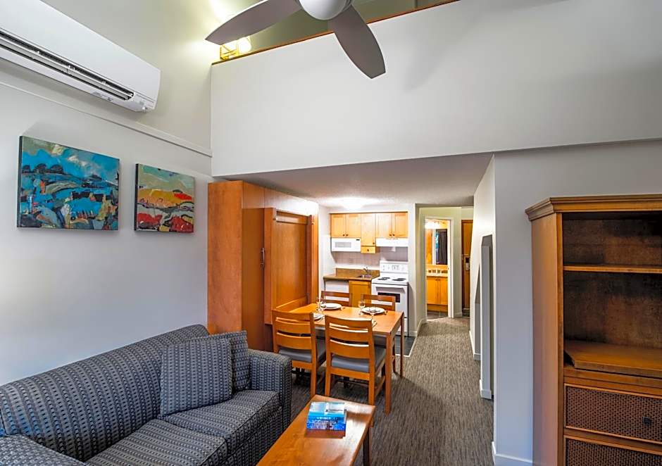 Whistler Village Inn & Suites