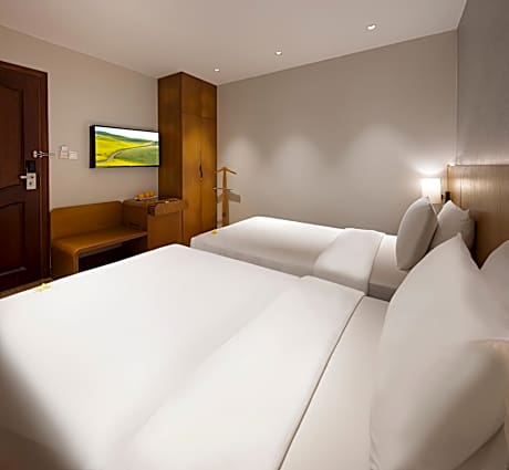 Chic Cozy Room – Daily Free Mini Bar (No View)