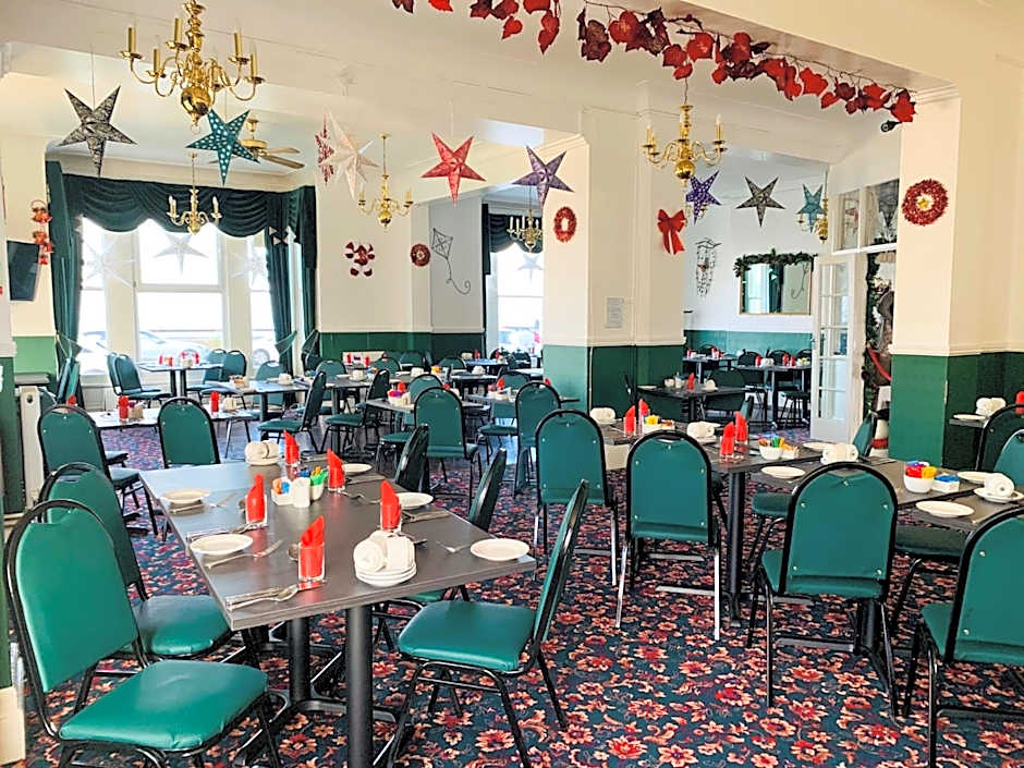 Four Oaks Hotel