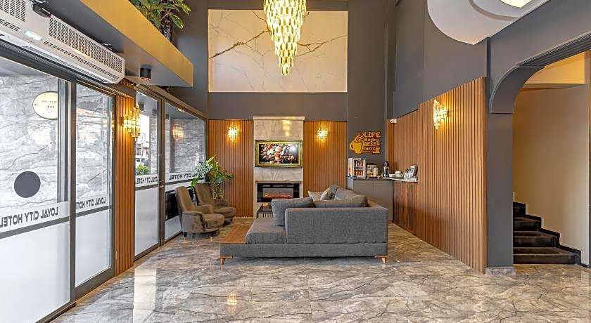 LoyalCity Hotel