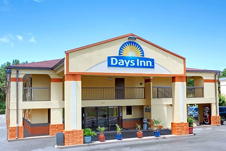 Days Inn by Wyndham Acworth