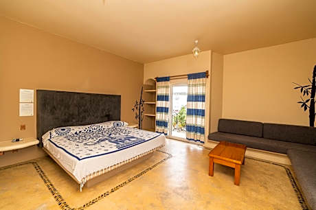 Deluxe Queen Room