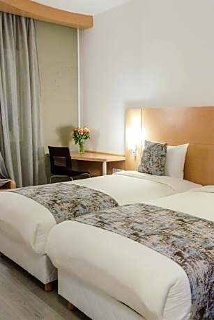 Superior Twin Room With Pool View