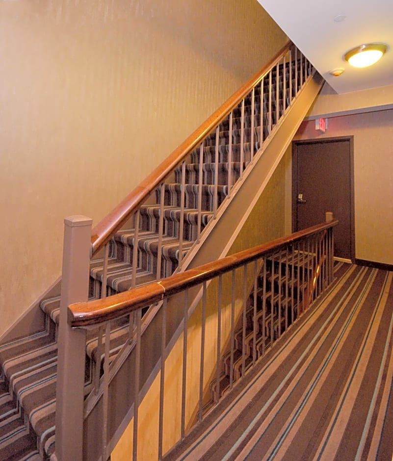 Hotel Five44