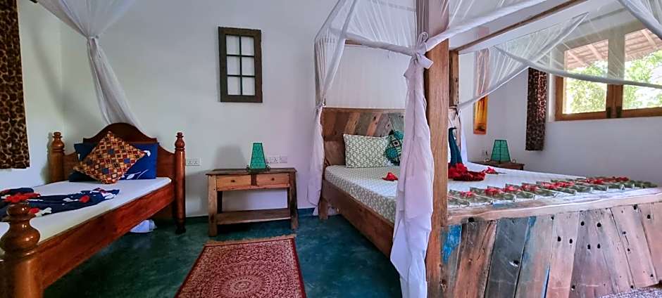 Salama & Mbuyuni Bungalows