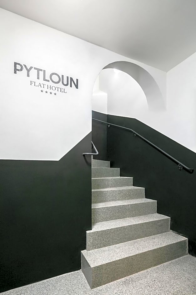 Pytloun Flat Hotel
