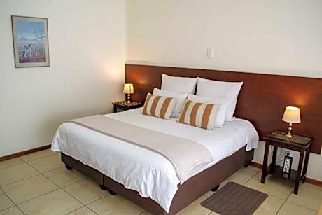 Double Room with Pool View