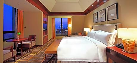 King Executive Suite Ocean View Lounge Access